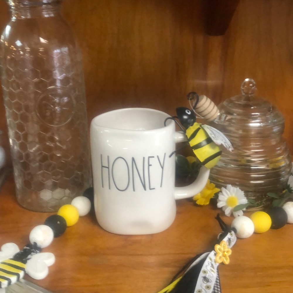 Rae Dunn HONEY Mug w/ Bee